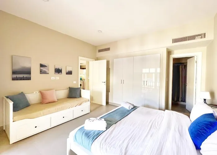 Minimal&Central 1BDR Apt Abu Tig Marina